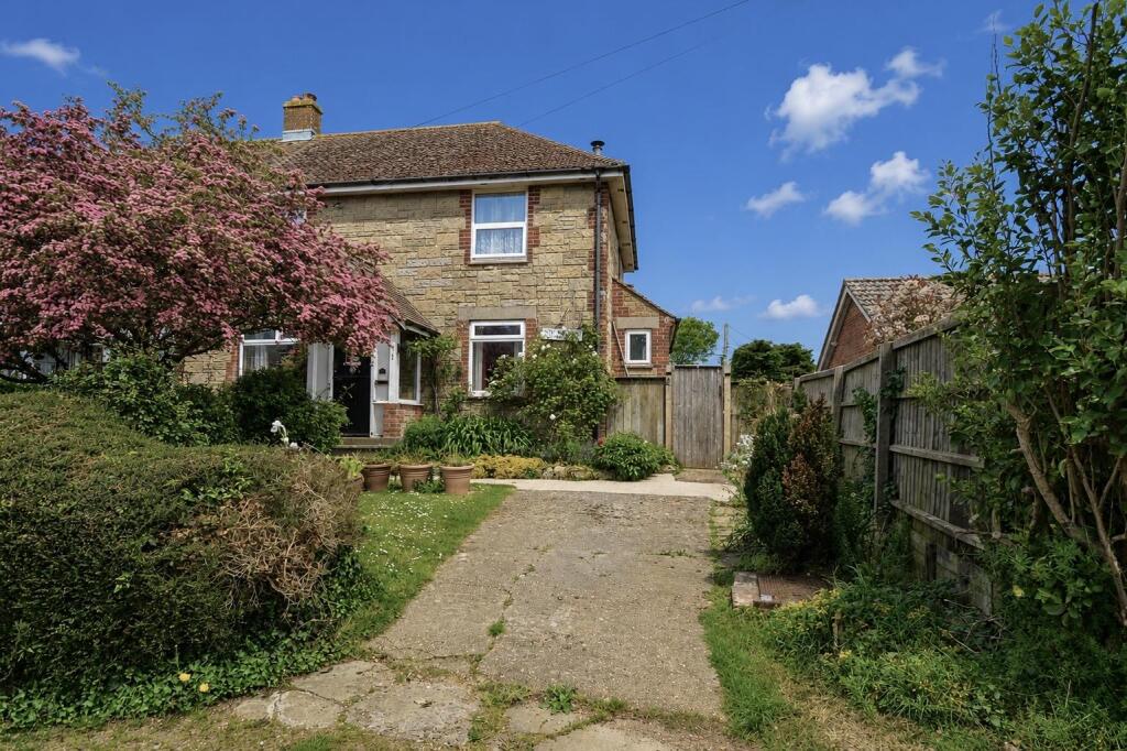 Main image of property: LARGE GARDENS * CHALE GREEN