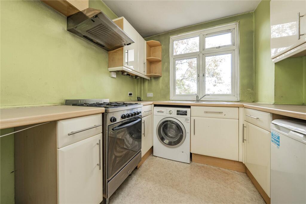 Apartment in London - View 4