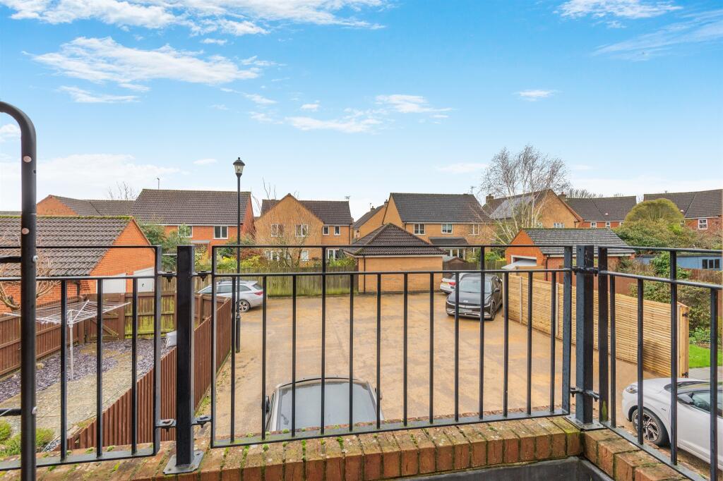 Firs Avenue, Uppingham, Oakham photo 2
