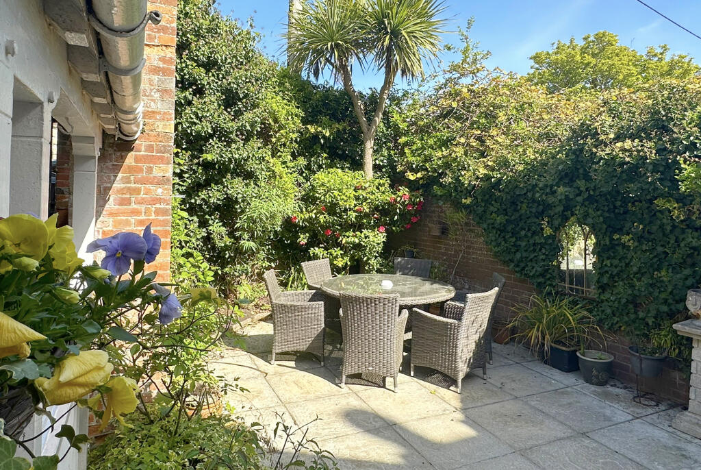House in New Forest, Lymore, Milford-on-Sea - View 4