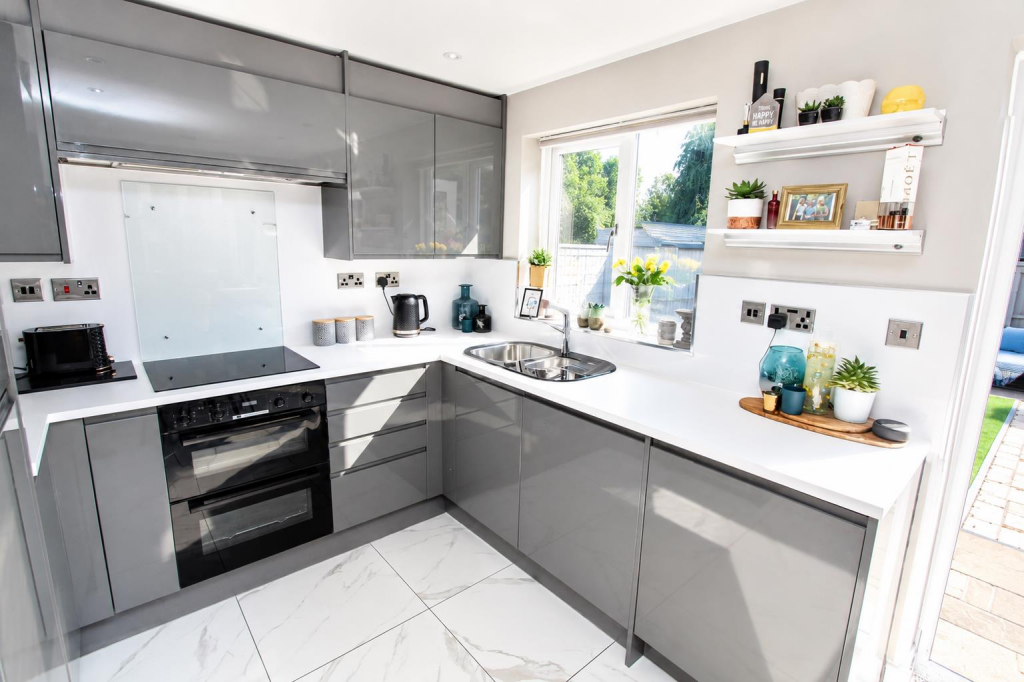 House in Bradford, West Yorkshire - View 4