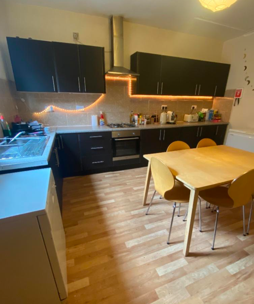 Welton Mount, Leeds, West Yorkshire, LS6 - View 6