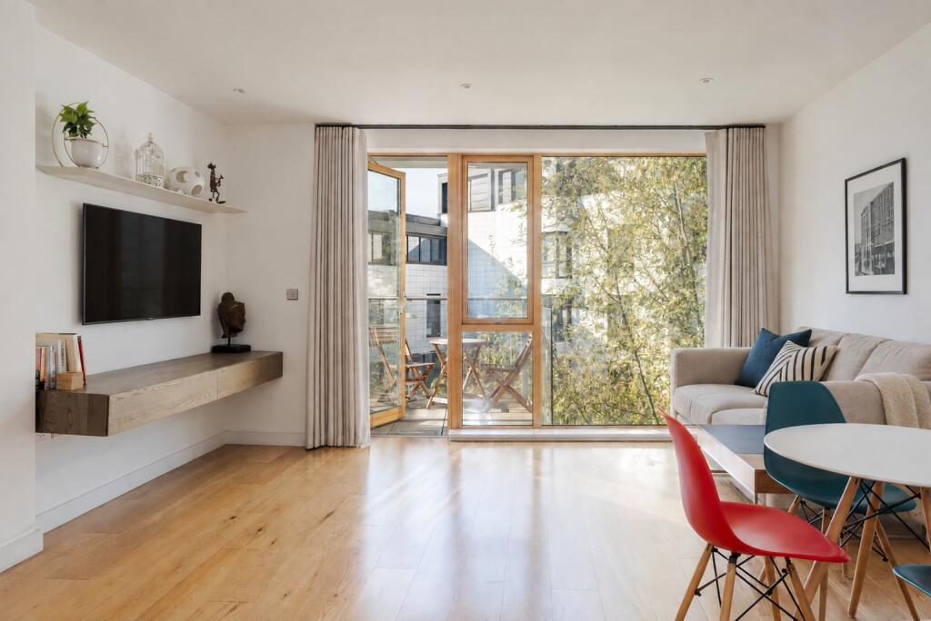Main image of property: Canonbury Road, London, N1