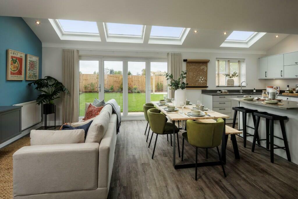 Main image of property: Weedon Road,
Northampton,
NN5 4UX