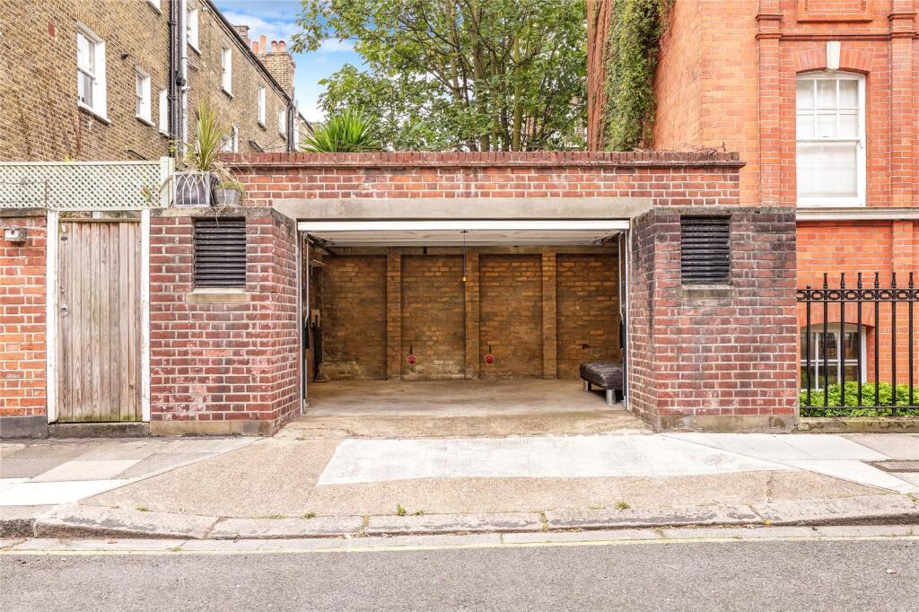 House in London - View 3