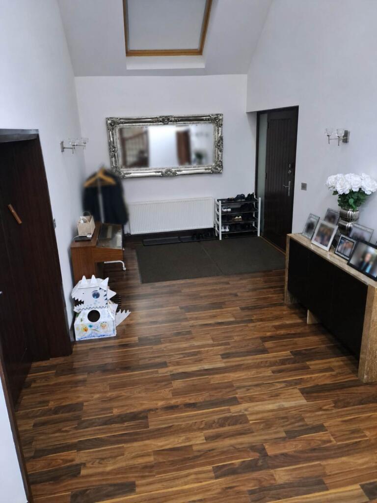 House in Salford, Greater Manchester - View 4