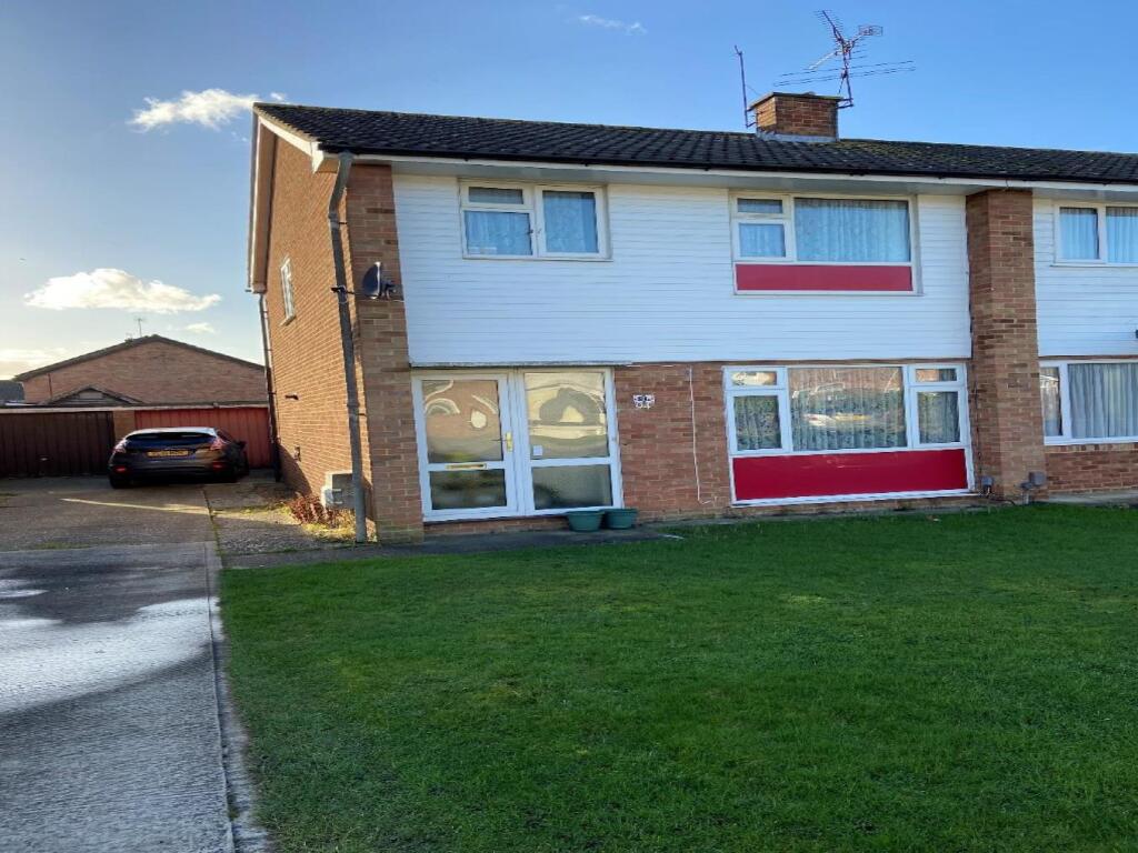 Main image of property: Vauxhall Drive, Woodley, Reading, Berkshire, RG5