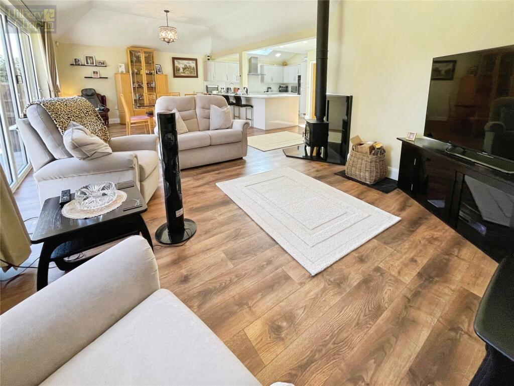 Goodwood Avenue, Hornchurch, RM12 photo 4