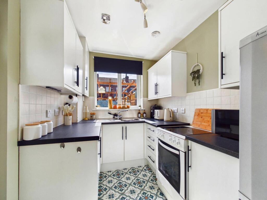 House in Wakefield - View 5