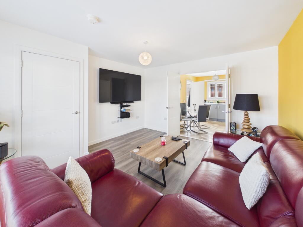 Rosewood Gardens, Uddingston - View 3