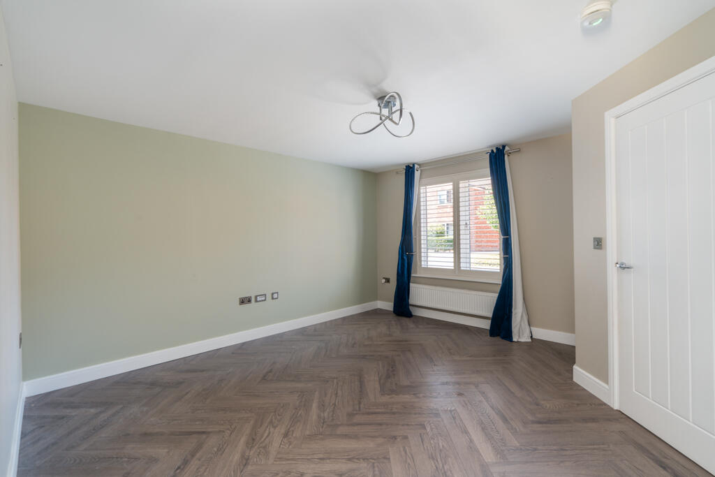 House in Southampton - View 4