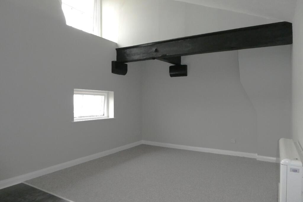 Apartment in Hull - View 3