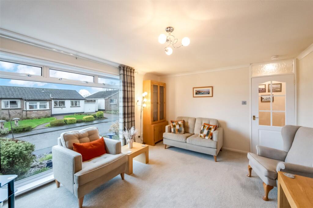 "Johnshaven", 8 Tullich Terrace, Tillicoultry, FK13 photo 4