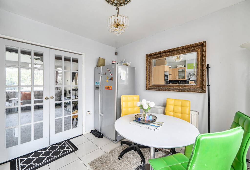 House in Reigate and Banstead, Merstham - View 5