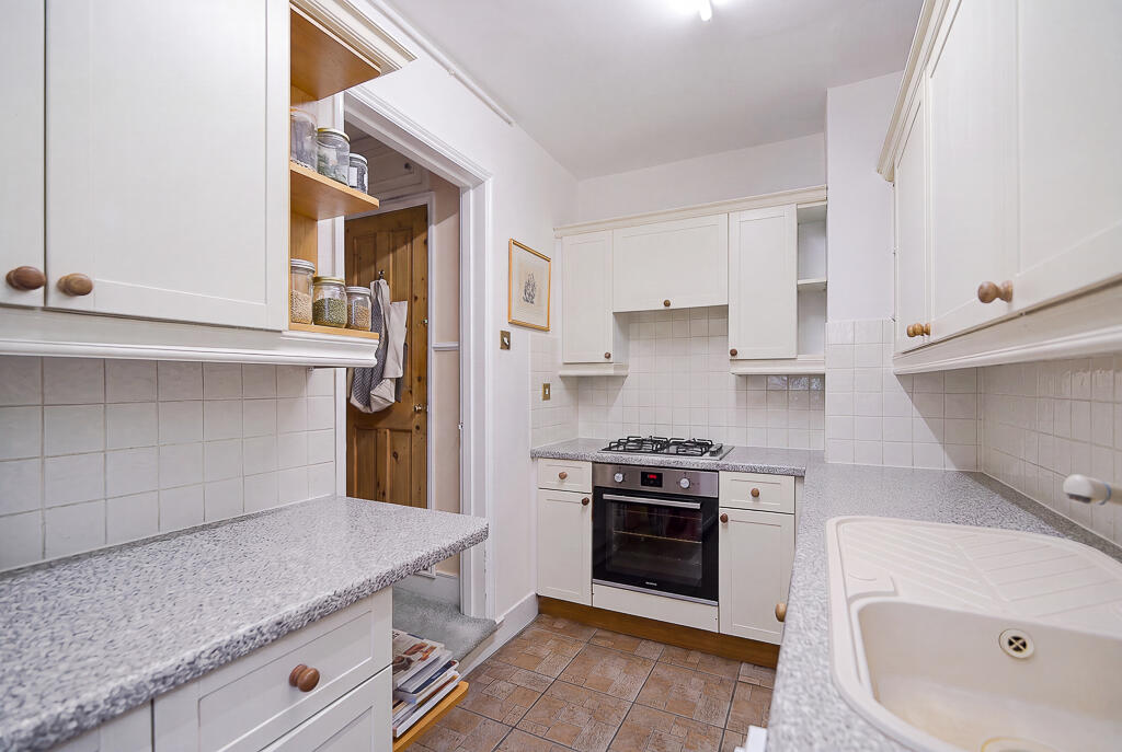 Apartment in London - View 4
