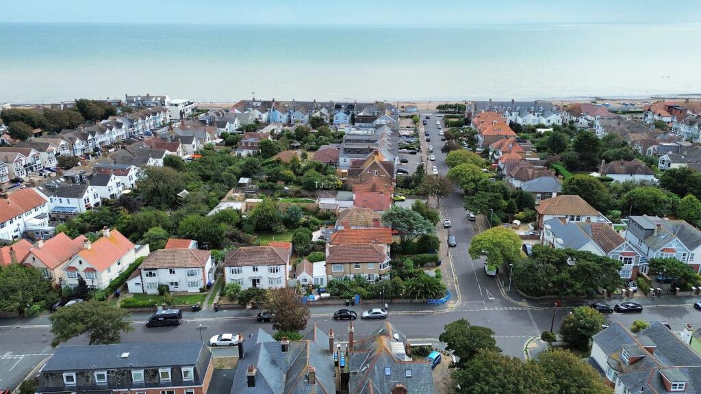 House in Worthing, Broadwater - View 2