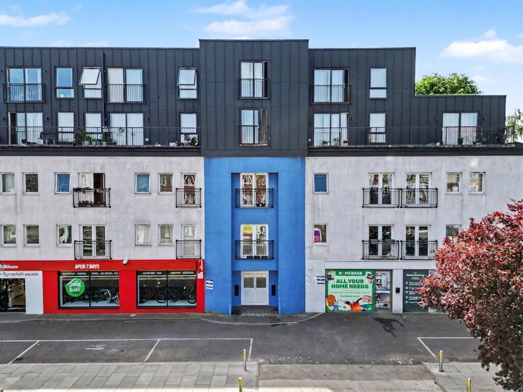 Main image of property: New Zealand Avenue, Auckland House New Zealand Avenue, KT12