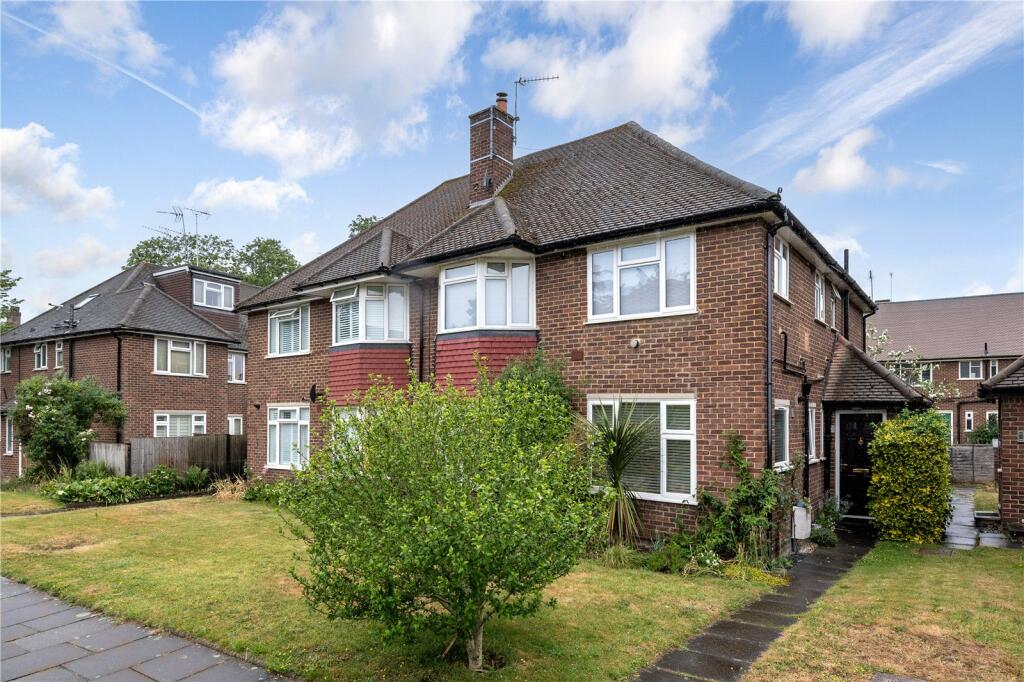 Main image of property: Beaulieu Close, Cambridge Park, East Twickenham, TW1