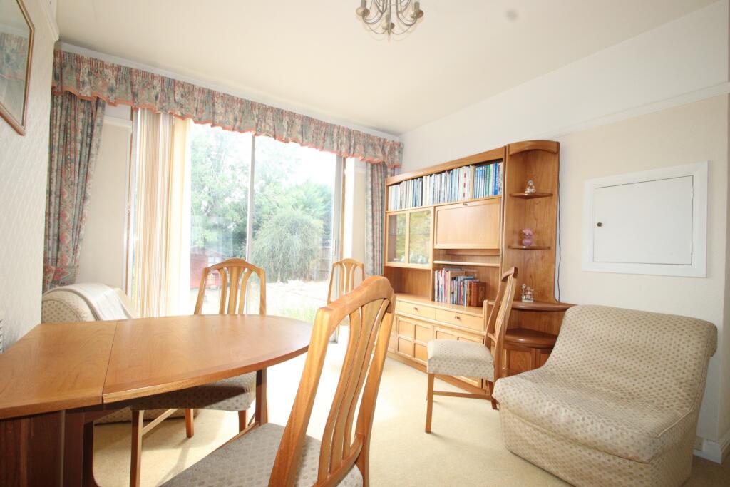 House in Bromley - View 4