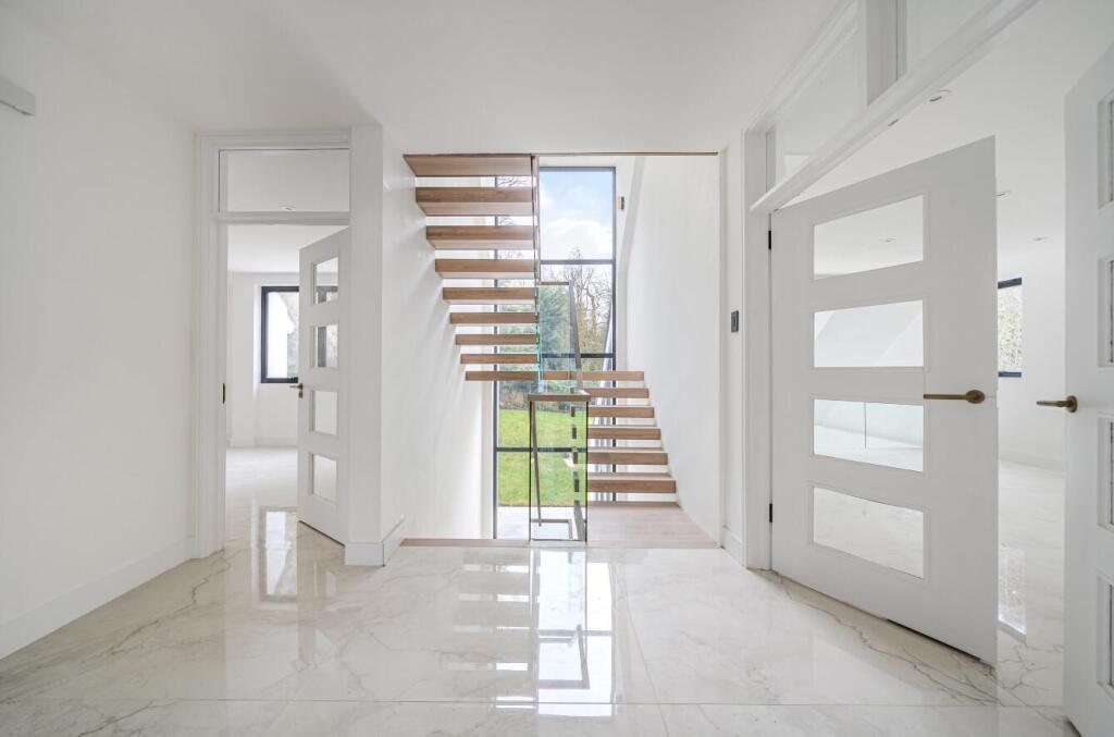 House in London - View 3
