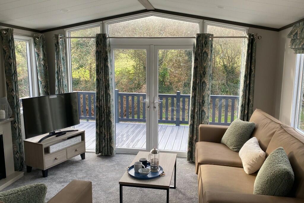 Mawgan Porth, Cornwall, TR8 4BQ photo 3