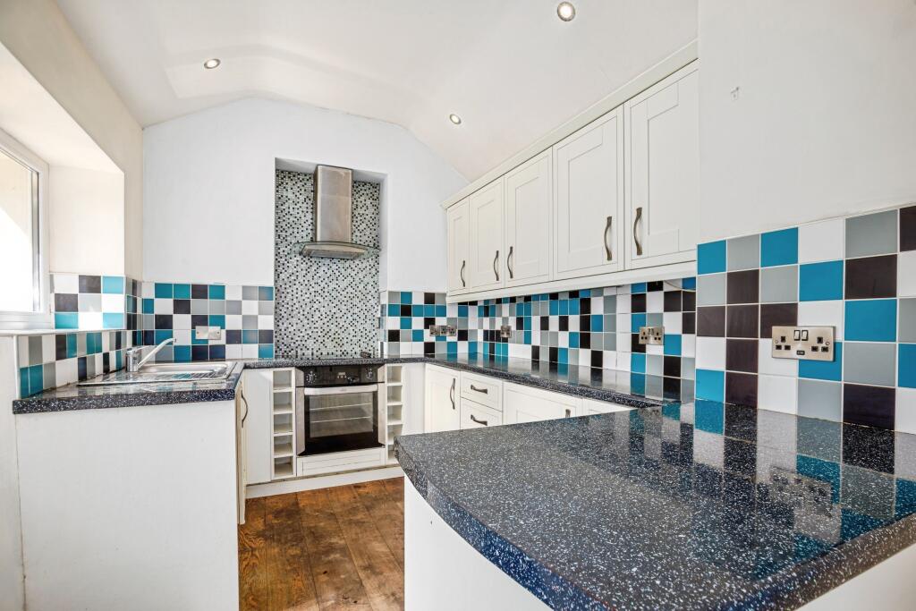 Bronwydd Terrace, Cardigan, SA43 - View 6