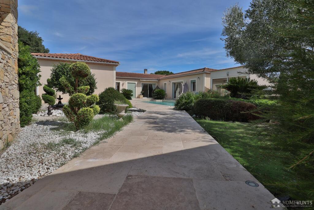 Main image of property: Languedoc-Roussillon, Gard, Nîmes