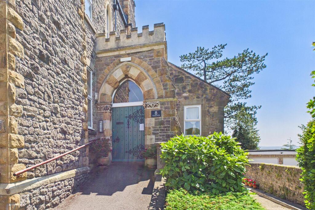 Apartment in Clevedon, Walton Park - More