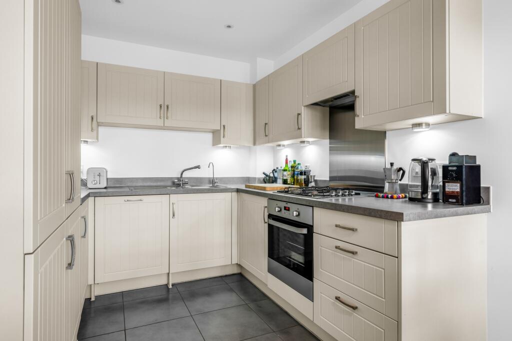 Additional image 5 of Queens Avenue, Welwyn Garden City, Hertfordshire, AL7