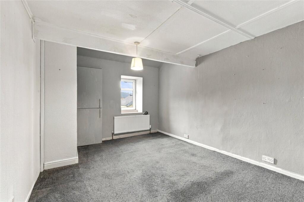 House in Pendle, Colne - More