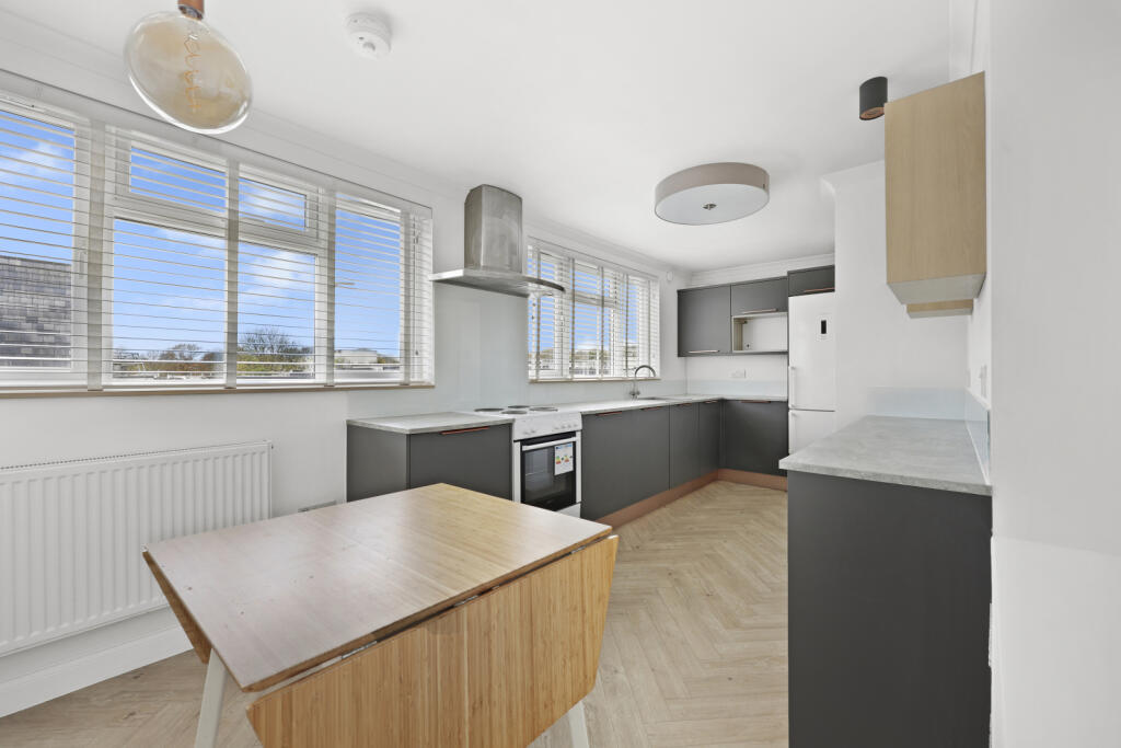 Main image of property: Highwood Lane, Loughton, Essex, IG10