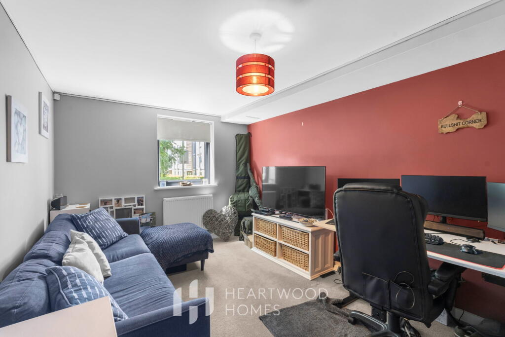 Apartment in St Albans - More