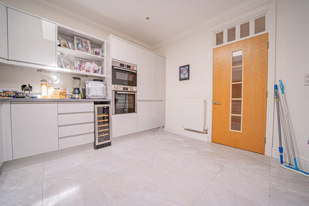 Additional image 3 of Crabmill Close, Knowle, B93