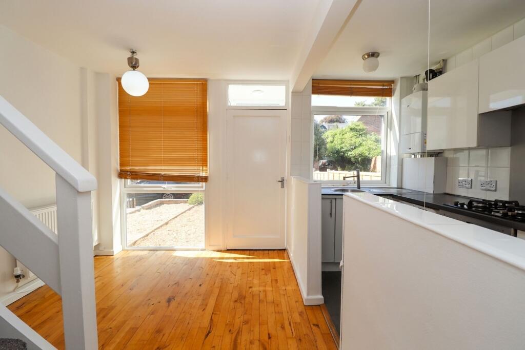 House in Tonbridge - More