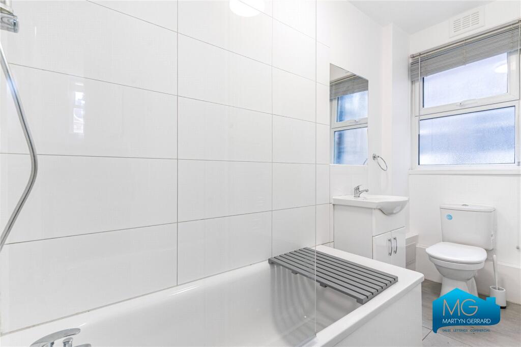 Apartment in London - View 5