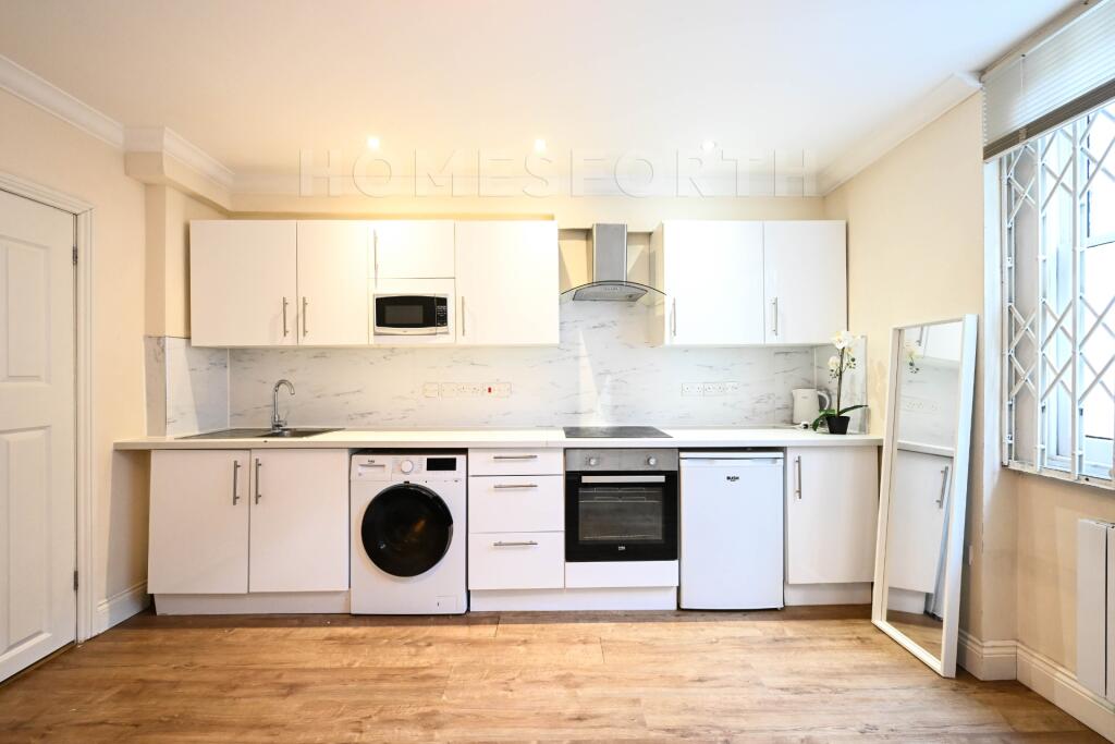 Studio flat for rent