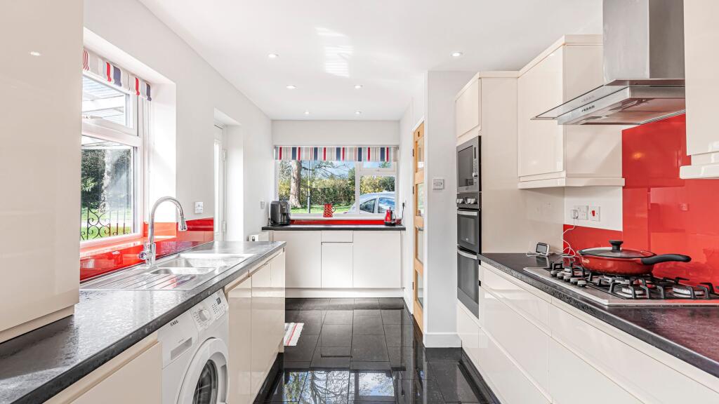 Additional image 4 of Sharrat Field, Four Oaks, B75