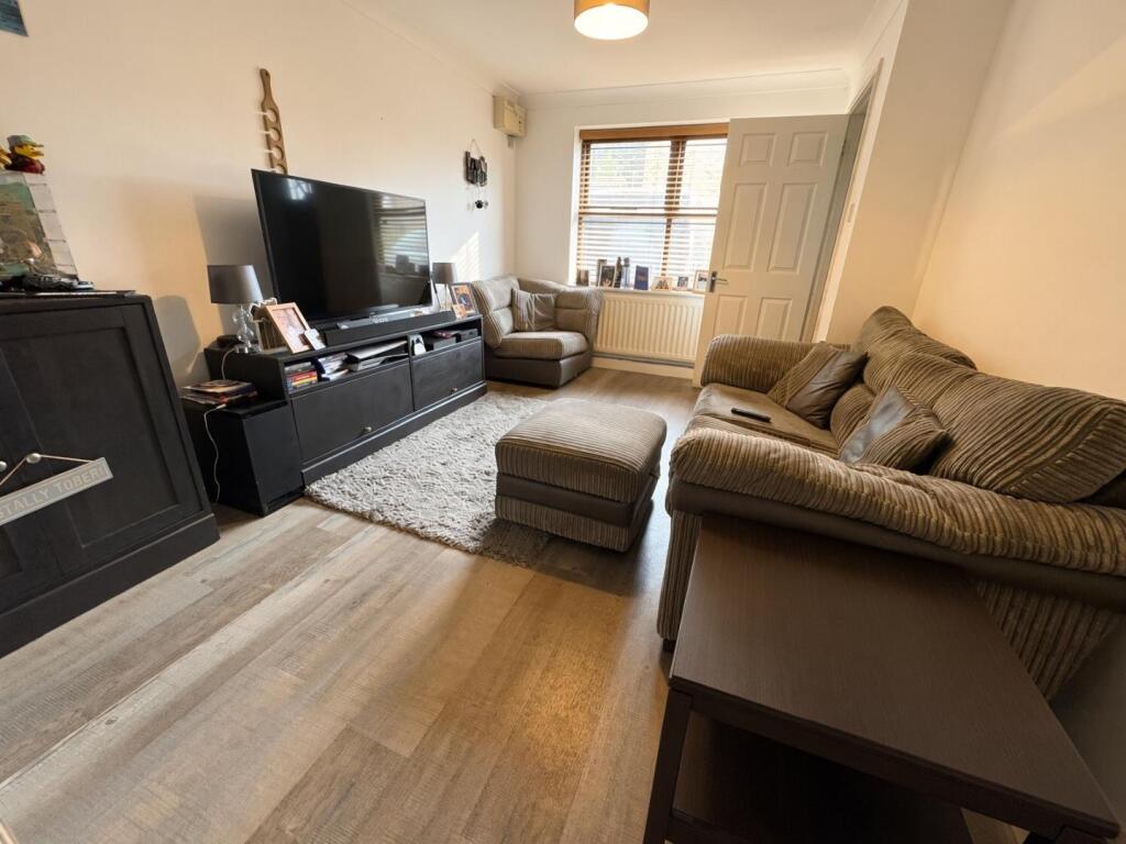 House in Northampton, West Northamptonshire - View 2