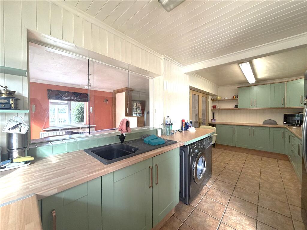 House in Peterborough - View 5