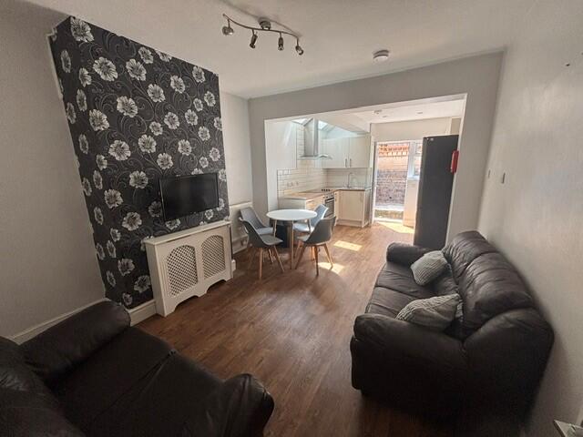 House in Derby, Allestree - View 3