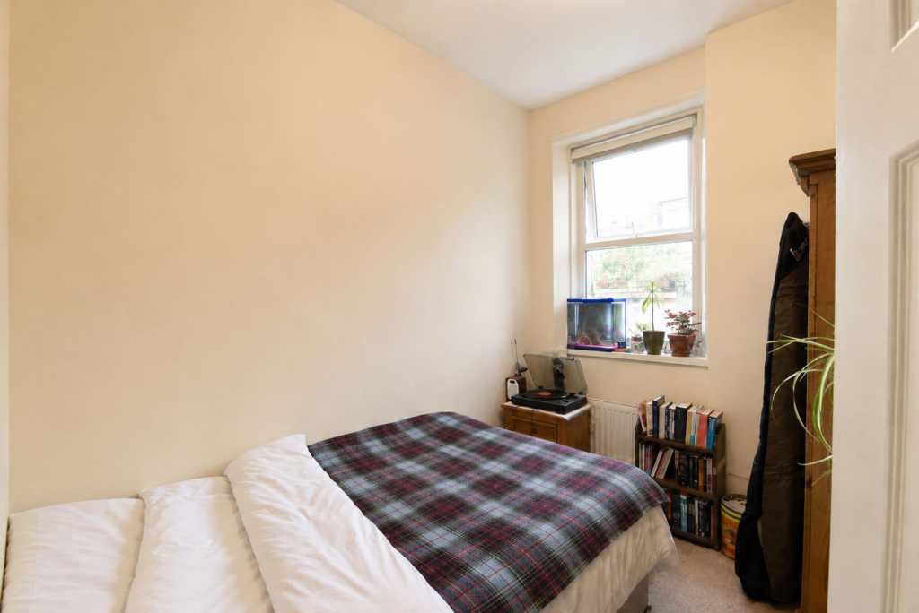 Apartment in Newcastle upon Tyne - View 5