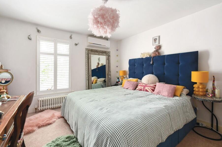 House in Twickenham - View 3
