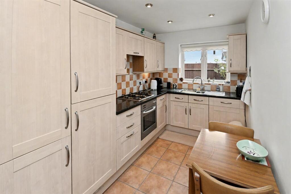 House in Warwick, Cubbington - View 5