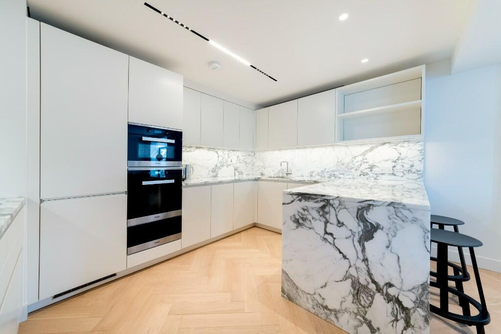 Apartment in London, Soho - View 2