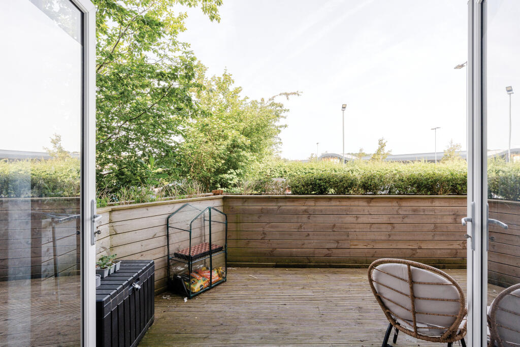 2 Serbert Close, Portishead
