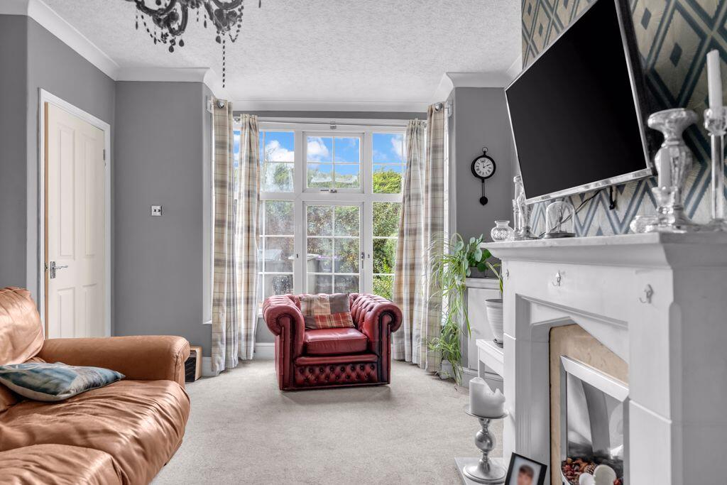 Louth Road, Holton-Le-Clay photo 4