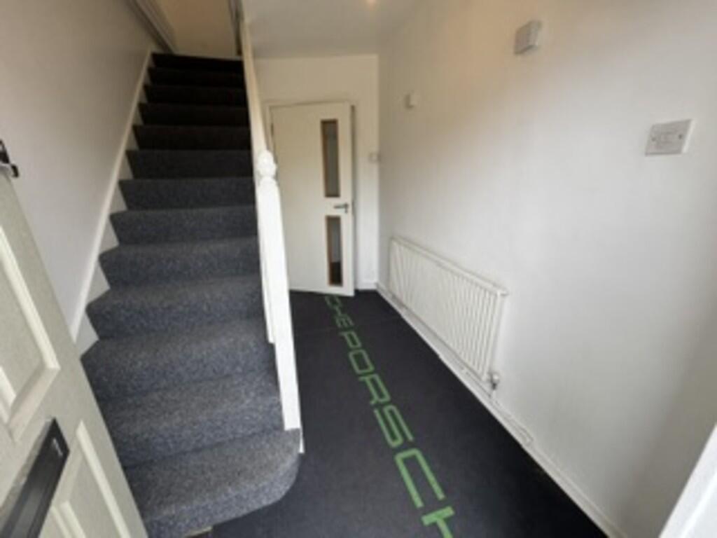 House in Twickenham - More