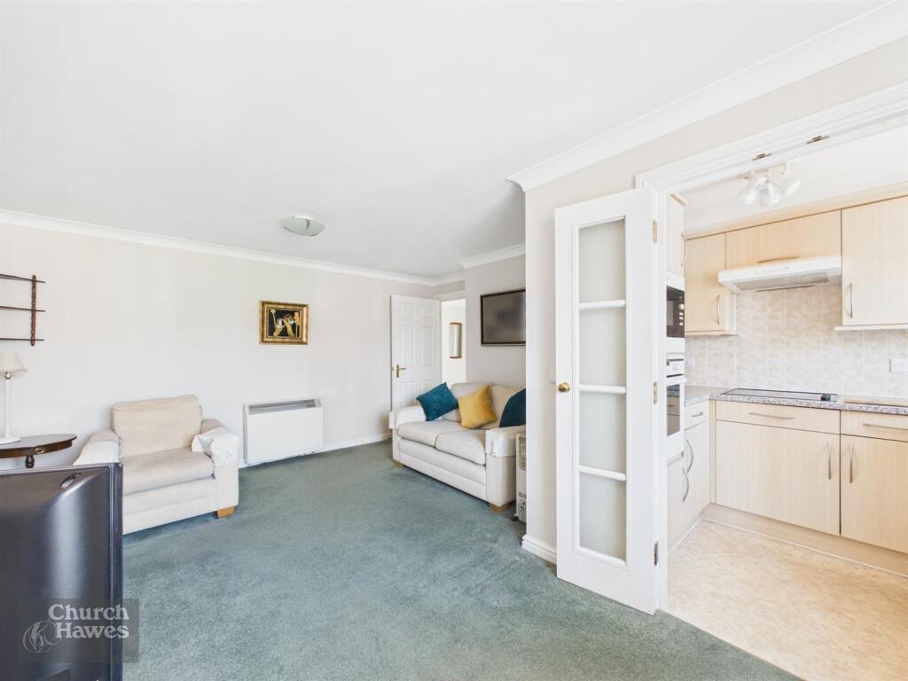 Apartment in Maldon - View 4