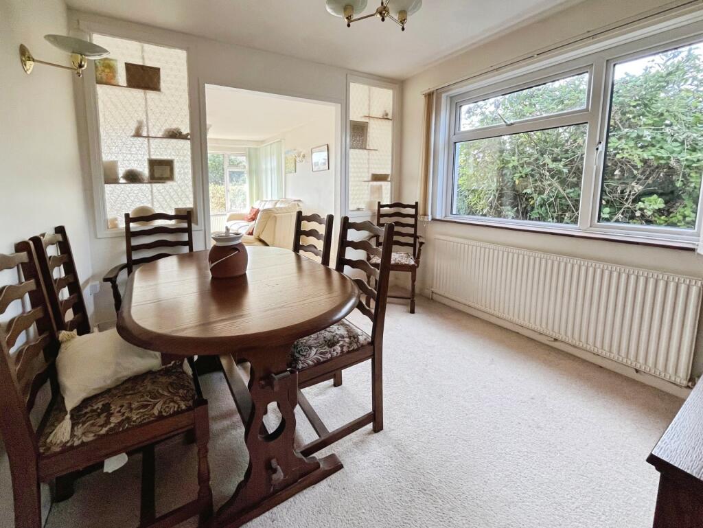 House in Freshwater, Pound Green - More