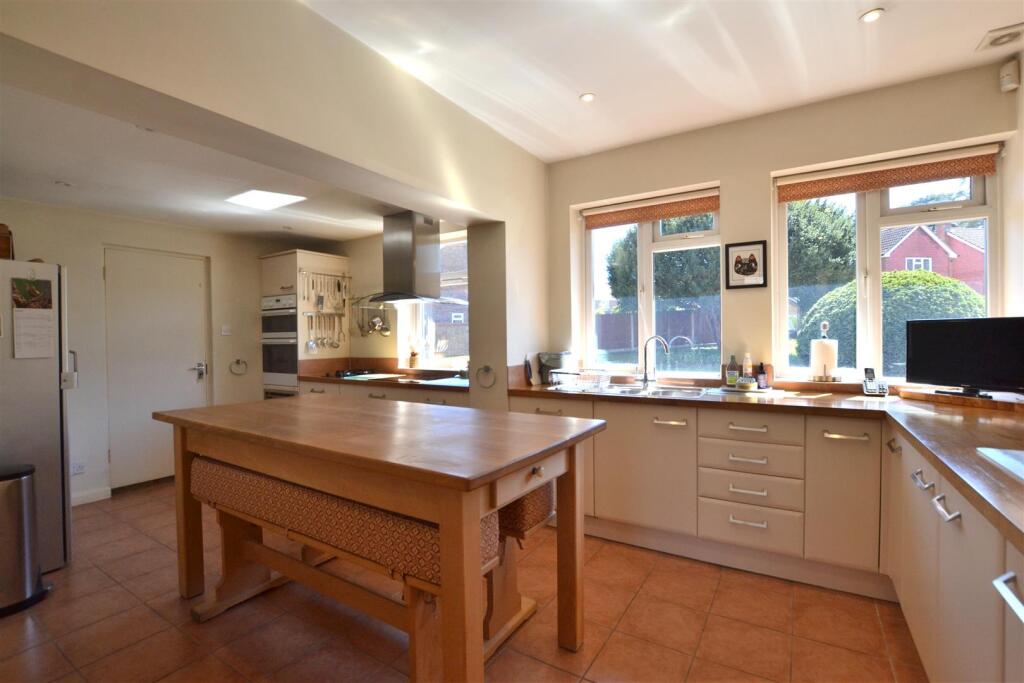 House in Fleet, Ancells Farm - View 3